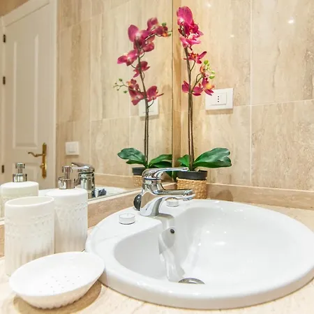 Luxury 3 Bedroom With Sea View Solarium Apartment *